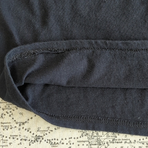 Black KISS Graphic Women's Tee Size Small/Medium - Picture 7 of 7